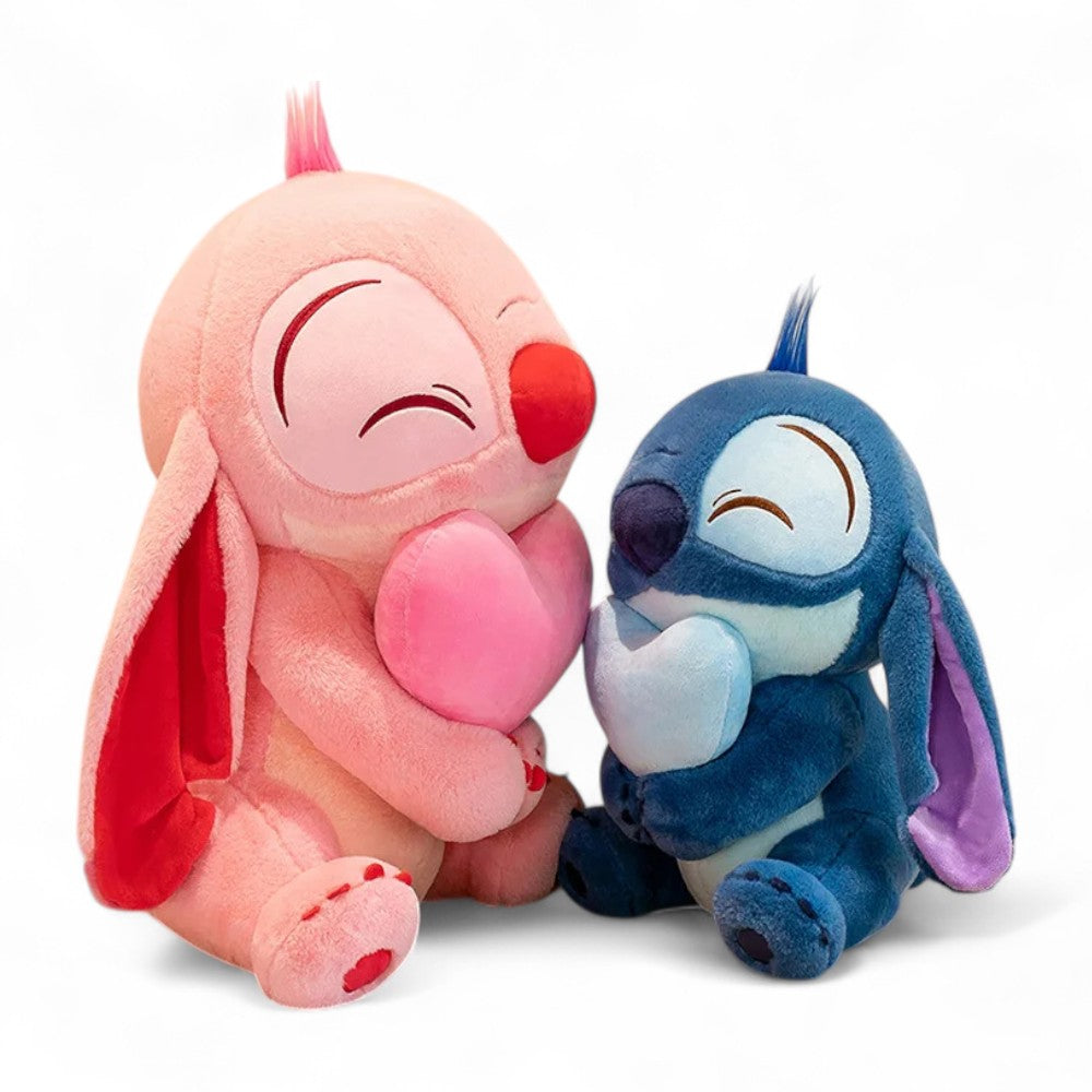Stitch en Angel verliefd knuffel