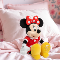 Iconische Minnie knuffel met rode jurk