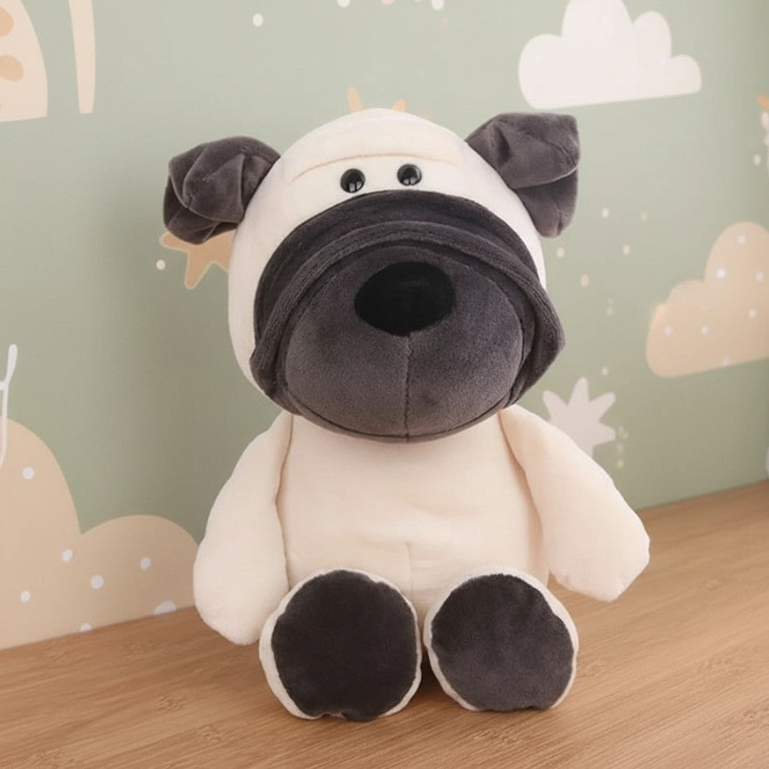 Kleine bulldog hond knuffel