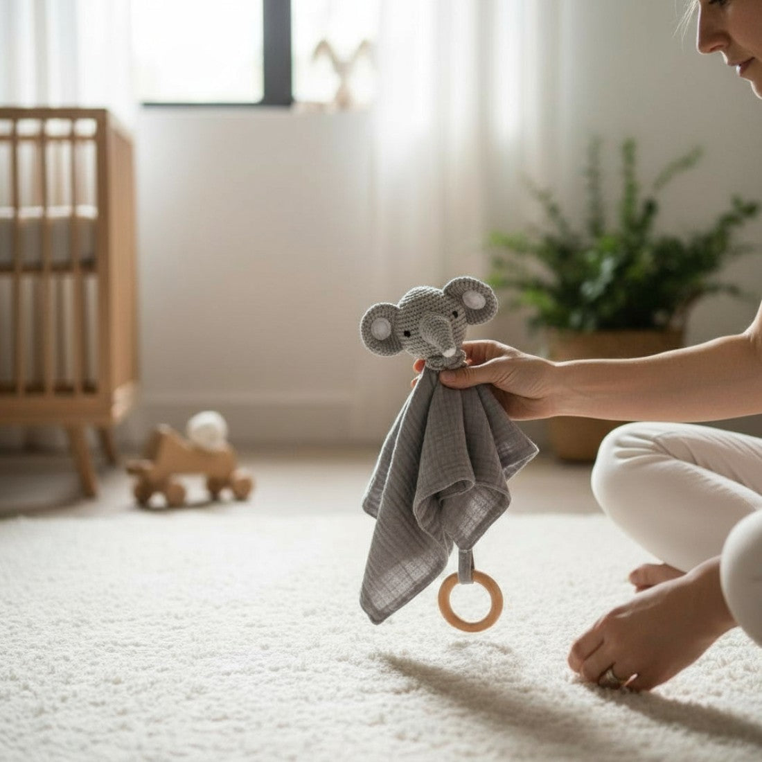 Plat knuffeldoekje met gehaakte olifantenkop voor baby