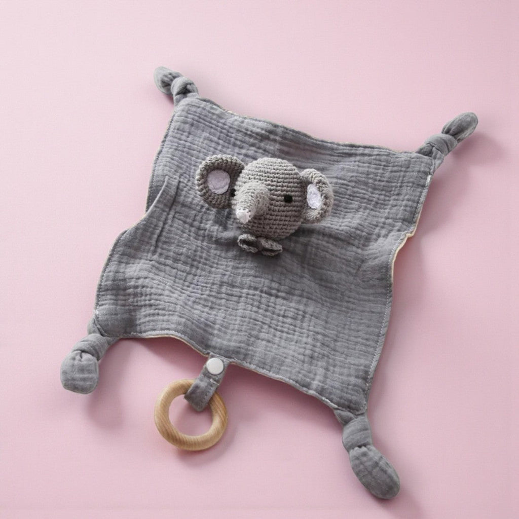 Plat gehaakt olifant knuffeldoekje met tweekleurige katoenen doek