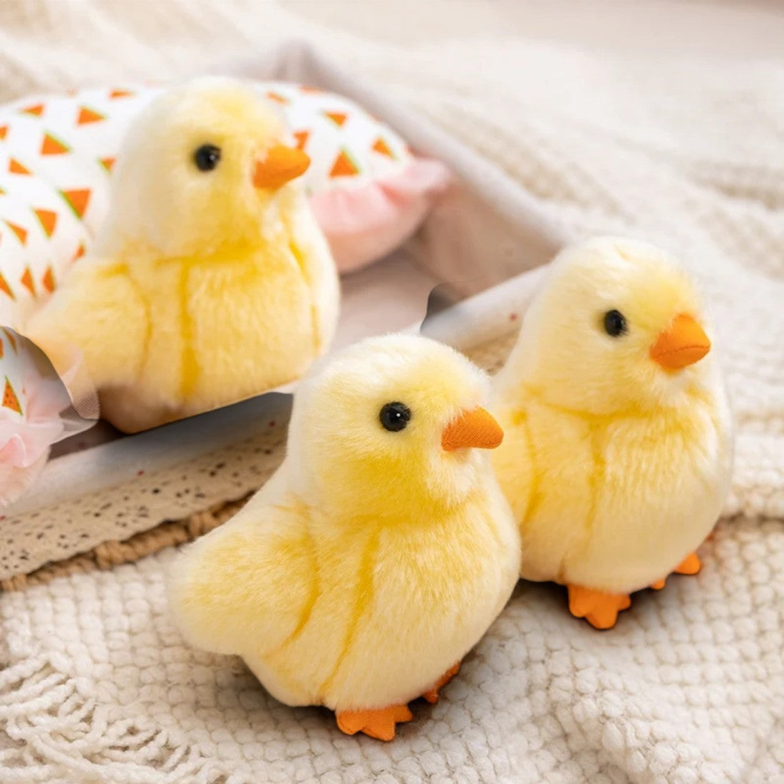 Realistische superzachte gele kuiken knuffel