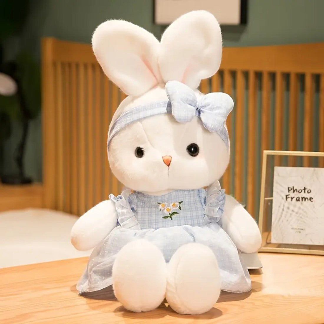 Schattige konijn knuffel met bloemenjurk