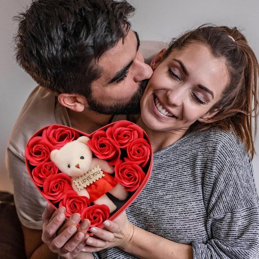 Geschenkdoos zeeprozen met beer knuffel hart