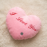 Hart knuffelkussen I Love You roze 35 cm