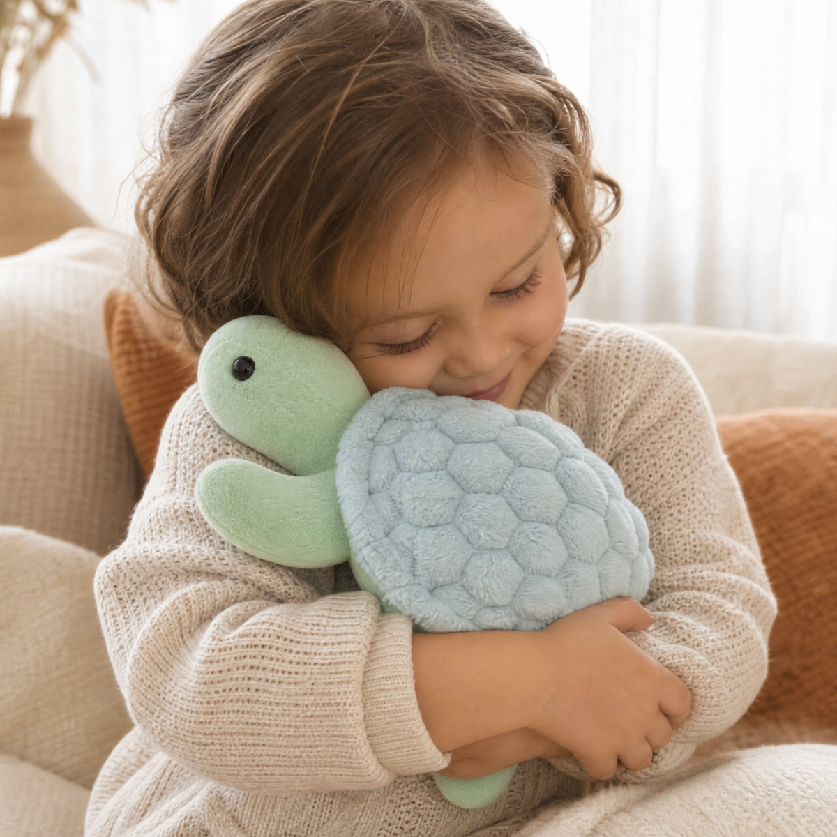 Realistische lichtgroene zeeschildpad knuffel