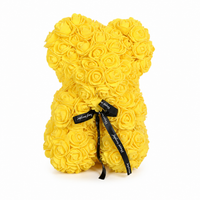 Rozenbeer knuffel met strik Valentijnsdag