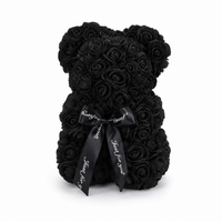 Rozenbeer knuffel met strik Valentijnsdag