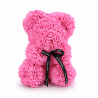 Rozenbeer knuffel met strik Valentijnsdag