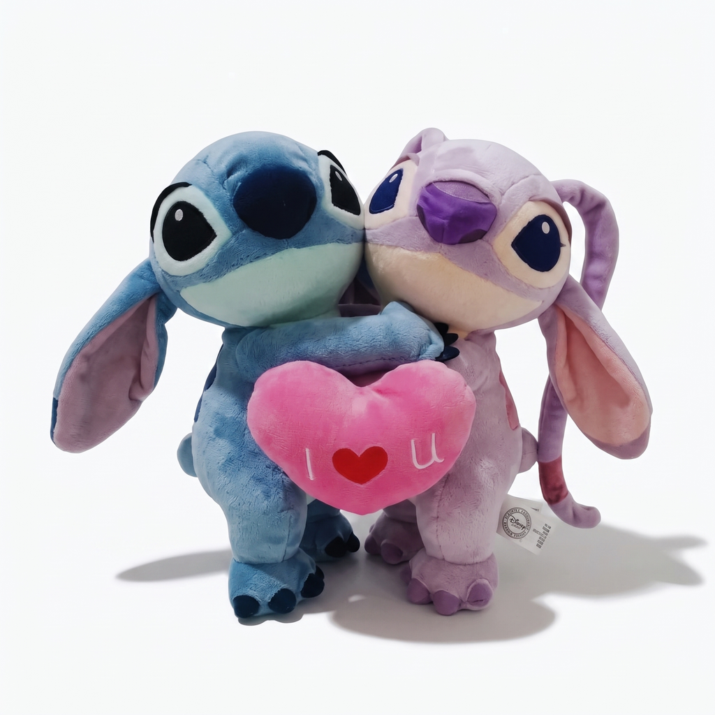 Angel en Stitch knuffel verliefd duo