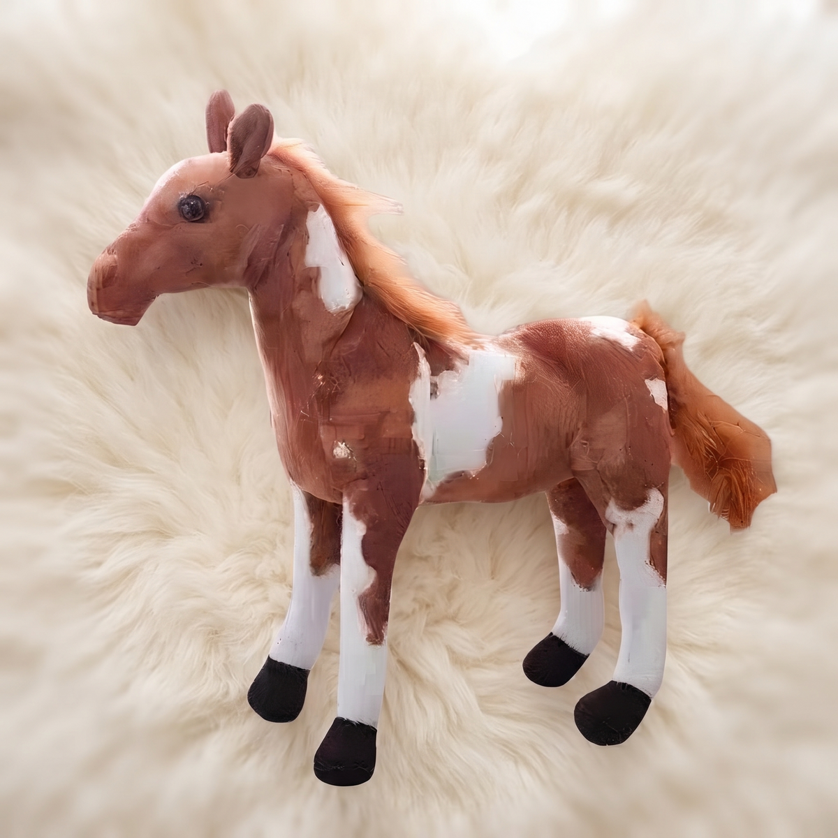 Realistische paard knuffel bruin en wit
