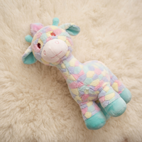 Veelkleurige regenboog giraf knuffel 30 cm