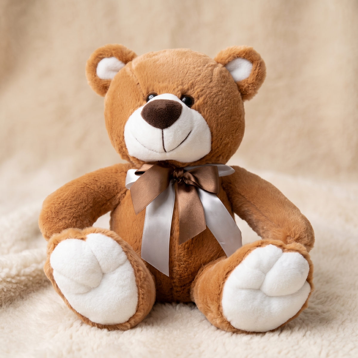Bruine beer knuffel met satijnen strik