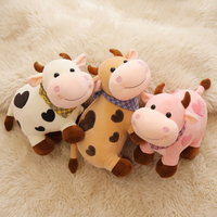 Koe knuffel met hartjesmotief