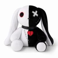 Gothic konijn knuffel zwart-wit met hart