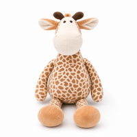 Zittende giraf knuffel met grote hoeven